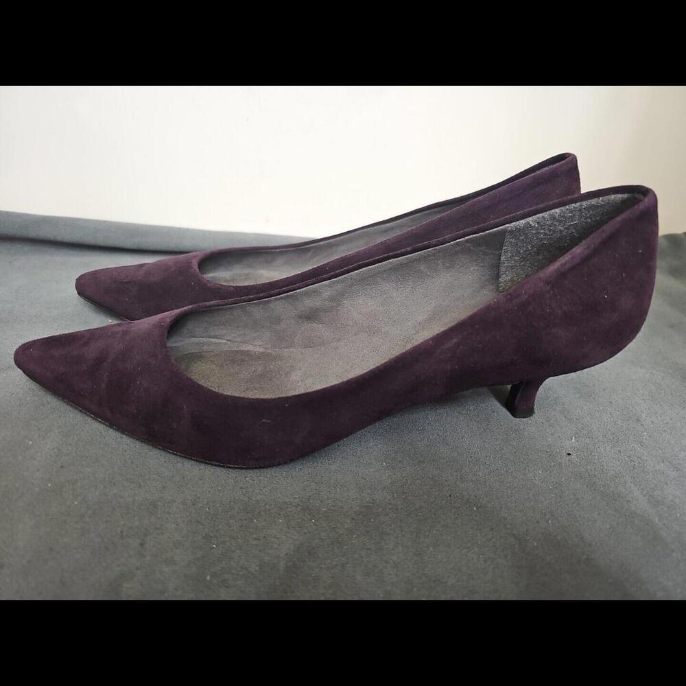 Stuart Weitzman Suede Pointed Toe Pumps Purple Work Wear Kitten Heel Sz 7.5‎
